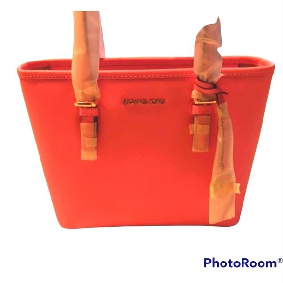 Michael Kors XS Jet Set Saffiano Travel Bag - Picture 3 of 7